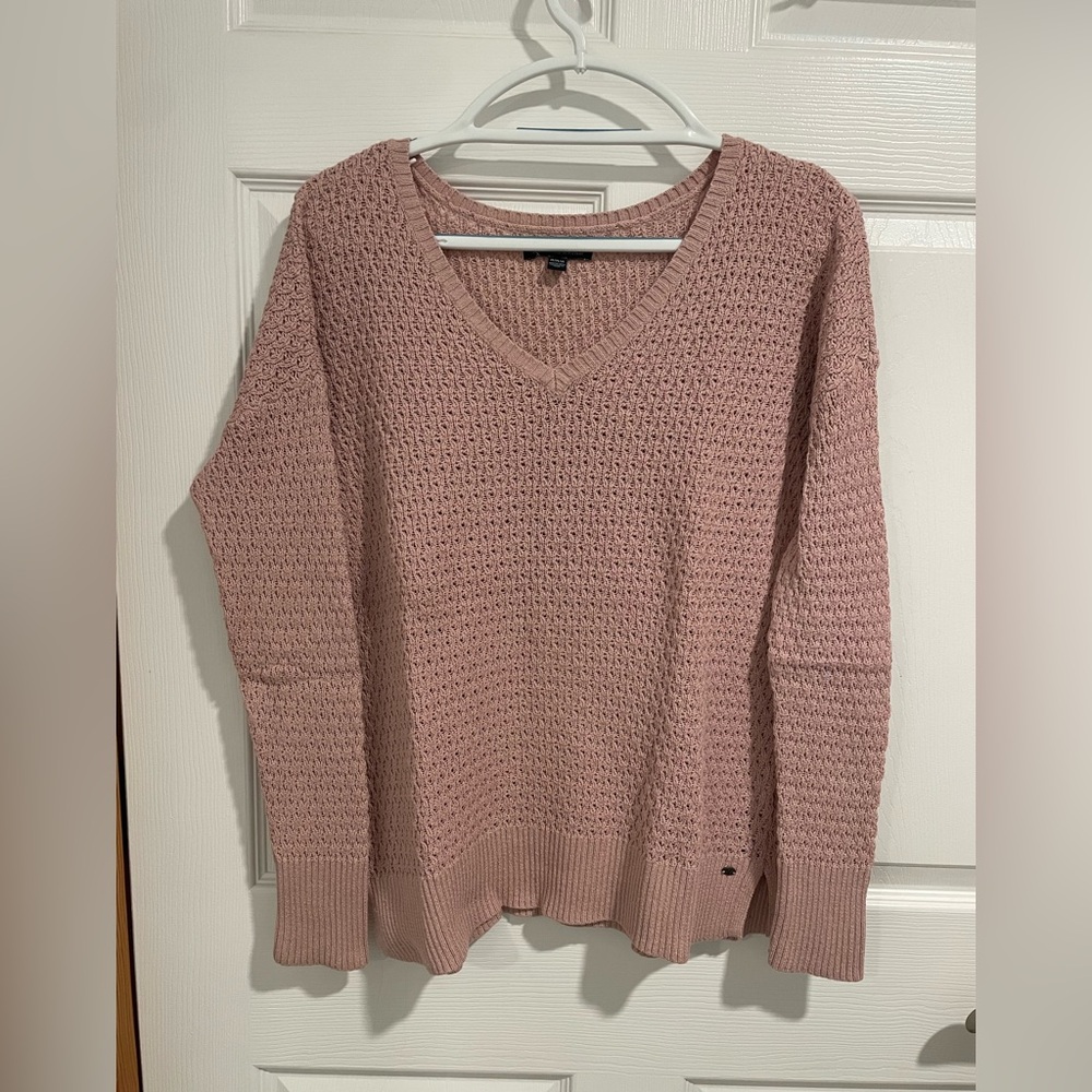 American Eagle v neck sweater size M